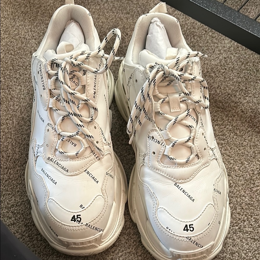 Balenciaga Cream Logo Sneakers - Picture 1 of 5